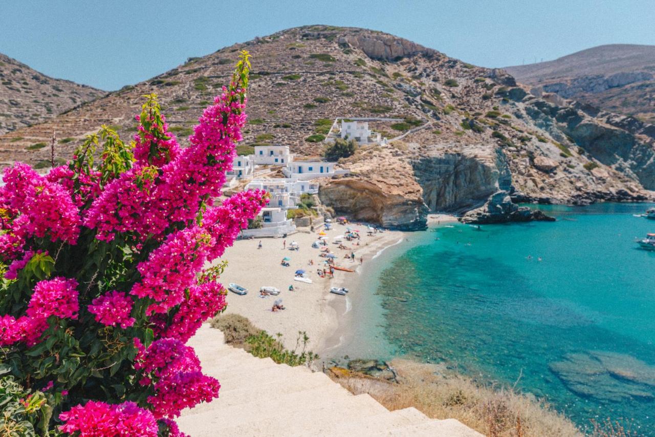 The best Cyclades islands for your honeymoon
