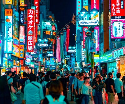 Tour The Vibrant Capital of Tokyo