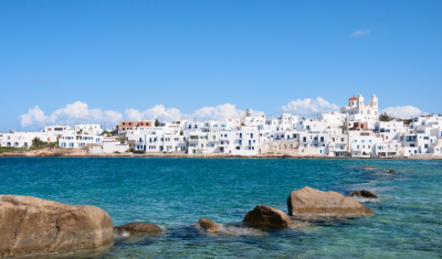Paros Minimoon: Seafood Feasts, Cycladic Retreats & Yachting