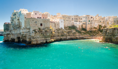 Puglia Minimoon: Farmhouse Retreats, Cooking Classes & Beach