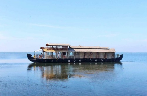 Kumarakom Houseboats