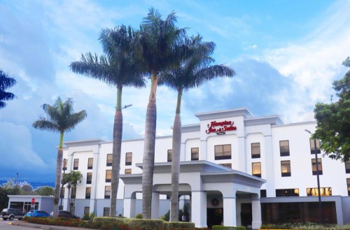 Hampton Inn & Suites by Hilton