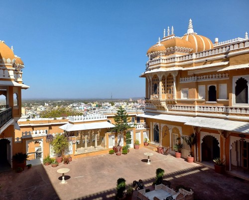 Deogarh Mahal