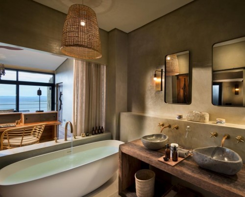 Bumi Hills Safari Lodge