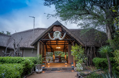 Kambaku Safari Lodge