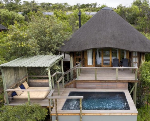 Mhondoro Safari Lodge