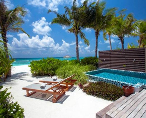 OBLU SELECT at Sangeli