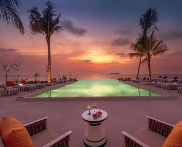 OBLU SELECT Lobigili