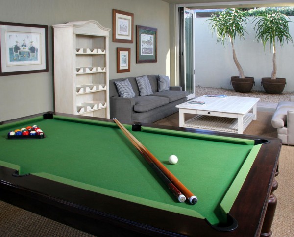 Mosselberg on Grotto Beach