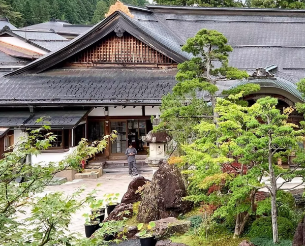 Ekoin Temple Lodging