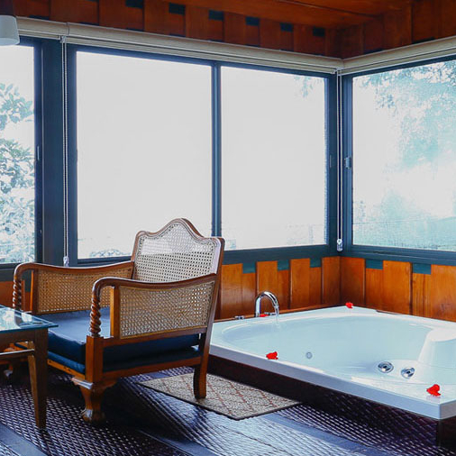 Honeymoon Spa Suite