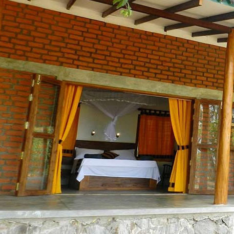 Deluxe Lakeview Room