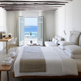 Bachelor suite with a sea view