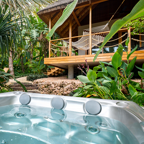 Jacuzzi Bungalow